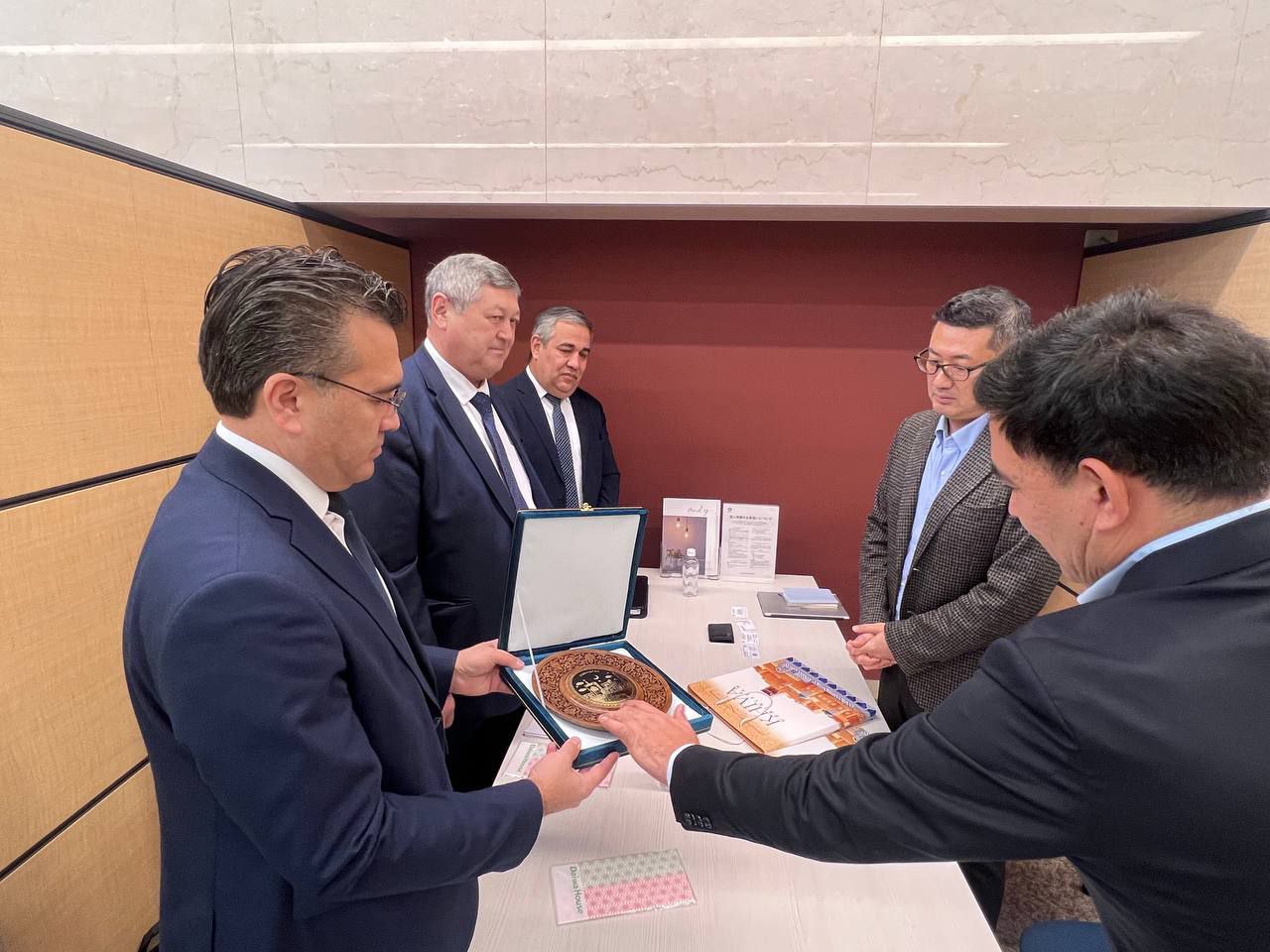 Toshkent arxitektura-qurilish universiteti rektori Yaponiyaning yetakchi kompaniyalari bilan uchrashuvlar o'tkazdi